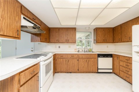 House in Brooksville, Florida 2 bedrooms, 176.7 sq.m. № 1217893 - photo 18