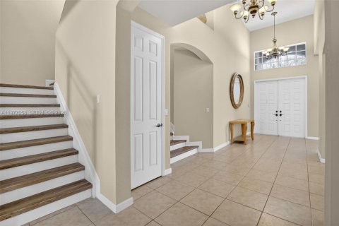 Casa en venta en Weston, Florida, 5 dormitorios, 392.51 m2 № 2052676 - foto 13