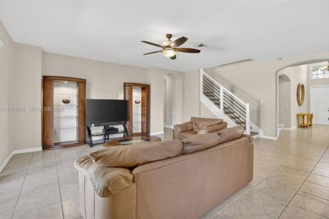Casa en venta en Weston, Florida, 5 dormitorios, 392.51 m2 № 2052676 - foto 22