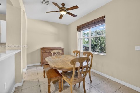 Casa en venta en Weston, Florida, 5 dormitorios, 392.51 m2 № 2052676 - foto 19