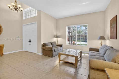 Casa en venta en Weston, Florida, 5 dormitorios, 392.51 m2 № 2052676 - foto 11