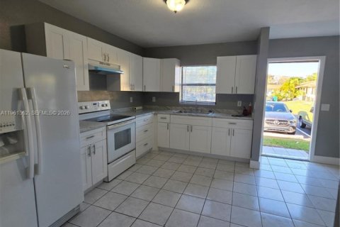 Купить таунхаус в Хомстед, Флорида 2 спальни, 85.47м2, № 2024297 - фото 22