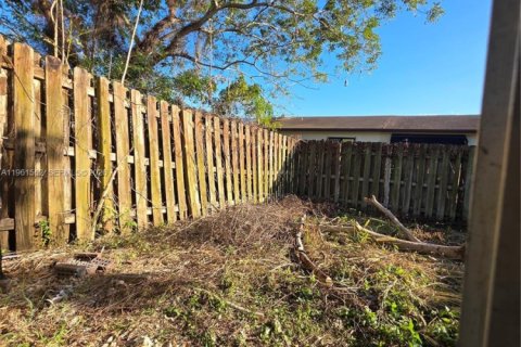 Купить таунхаус в Хомстед, Флорида 2 спальни, 85.47м2, № 2024297 - фото 5