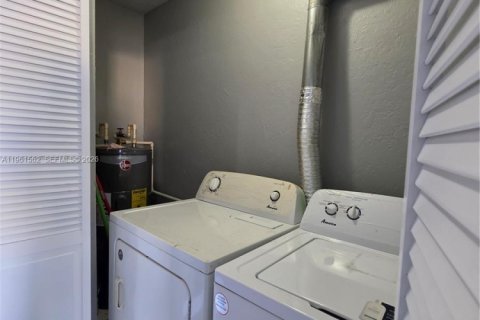 Купить таунхаус в Хомстед, Флорида 2 спальни, 85.47м2, № 2024297 - фото 13