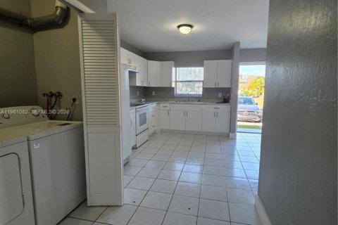 Купить таунхаус в Хомстед, Флорида 2 спальни, 85.47м2, № 2024297 - фото 16