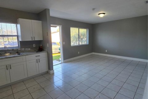 Купить таунхаус в Хомстед, Флорида 2 спальни, 85.47м2, № 2024297 - фото 23