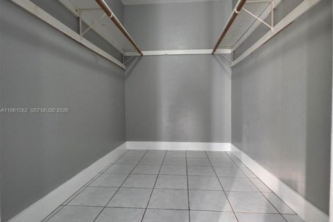 Купить таунхаус в Хомстед, Флорида 2 спальни, 85.47м2, № 2024297 - фото 3