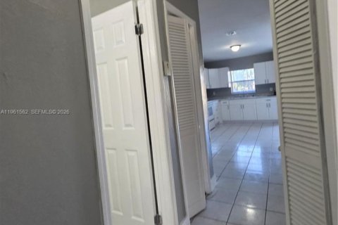 Купить таунхаус в Хомстед, Флорида 2 спальни, 85.47м2, № 2024297 - фото 10