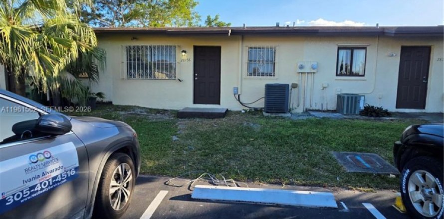 Таунхаус в Хомстед, Флорида 2 спальни, 85.47м2 № 2024297