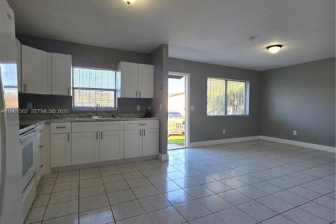 Купить таунхаус в Хомстед, Флорида 2 спальни, 85.47м2, № 2024297 - фото 24