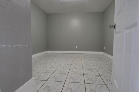 Купить таунхаус в Хомстед, Флорида 2 спальни, 85.47м2, № 2024297 - фото 18