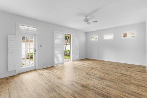 Touwnhouse à vendre à Palm Beach Gardens, Floride: 3 chambres, 158.49 m2 № 2077787 - photo 7