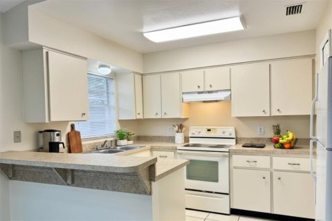Villa ou maison à louer à Orlando, Floride: 3 chambres, 101.08 m2 № 2117867 - photo 6