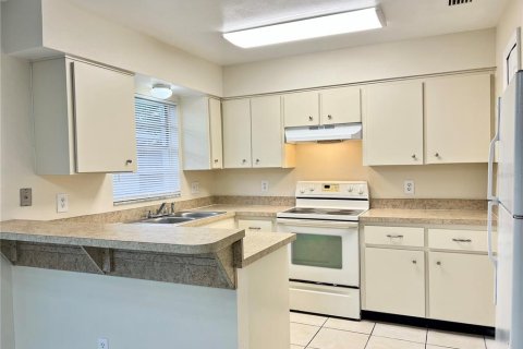 Villa ou maison à louer à Orlando, Floride: 3 chambres, 101.08 m2 № 2117867 - photo 7