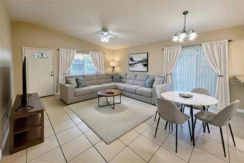 Villa ou maison à louer à Orlando, Floride: 3 chambres, 101.08 m2 № 2117867 - photo 2