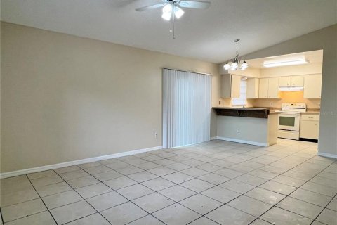 Villa ou maison à louer à Orlando, Floride: 3 chambres, 101.08 m2 № 2117867 - photo 5