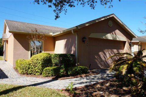 House in Poinciana, Florida 2 bedrooms, 115.2 sq.m. № 1855637 - photo 1