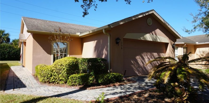 House in Poinciana, Florida 2 bedrooms, 115.2 sq.m. № 1855637