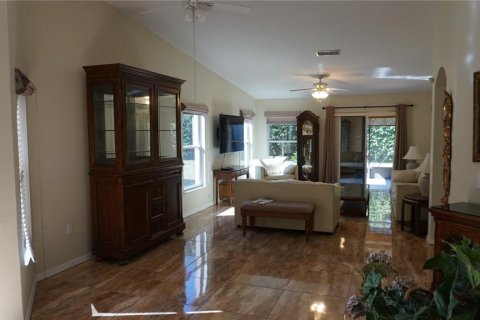 House in Poinciana, Florida 2 bedrooms, 115.2 sq.m. № 1855637 - photo 12