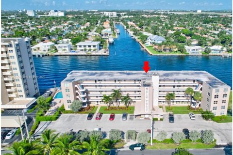 Condo in Pompano Beach, Florida, 1 bedroom  № 1868723 - photo 8