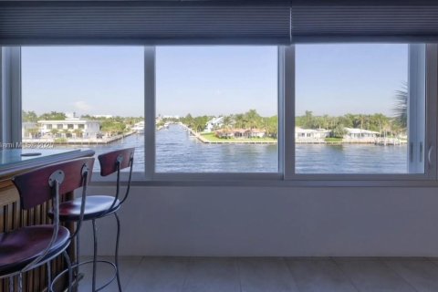 Condo in Pompano Beach, Florida, 1 bedroom  № 1868723 - photo 4