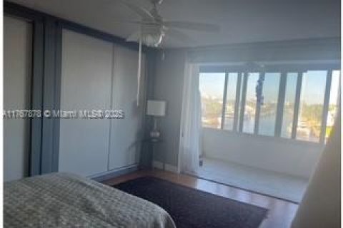 Condo in Pompano Beach, Florida, 1 bedroom  № 1868723 - photo 5