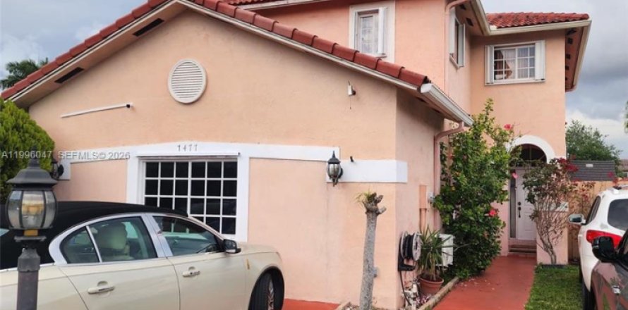 Villa ou maison à Hialeah, Floride 5 chambres, 152.17 m2 № 2064513