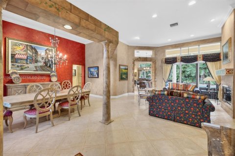 Villa ou maison à vendre à Pembroke Pines, Floride: 5 chambres, 327.57 m2 № 2060752 - photo 15