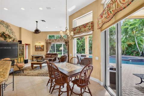 Villa ou maison à vendre à Pembroke Pines, Floride: 5 chambres, 327.57 m2 № 2060752 - photo 27