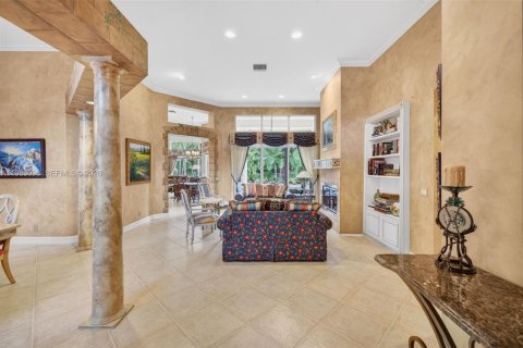 Villa ou maison à vendre à Pembroke Pines, Floride: 5 chambres, 327.57 m2 № 2060752 - photo 14