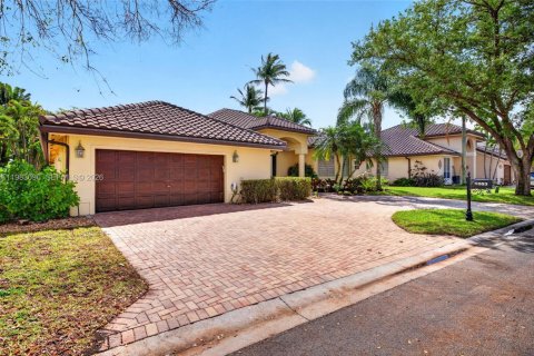 Villa ou maison à vendre à Pembroke Pines, Floride: 5 chambres, 327.57 m2 № 2060752 - photo 12