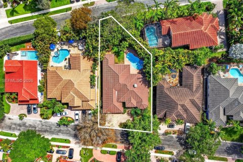 Villa ou maison à vendre à Pembroke Pines, Floride: 5 chambres, 327.57 m2 № 2060752 - photo 3