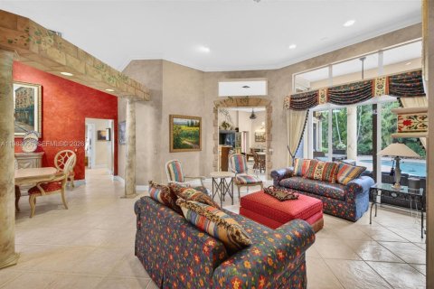 Villa ou maison à vendre à Pembroke Pines, Floride: 5 chambres, 327.57 m2 № 2060752 - photo 17