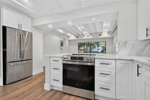 Villa ou maison à vendre à Miami Shores, Floride: 4 chambres, 155.43 m2 № 2250964 - photo 14