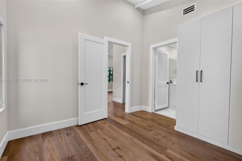 Villa ou maison à vendre à Miami Shores, Floride: 4 chambres, 155.43 m2 № 2250964 - photo 18