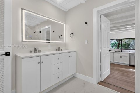 Villa ou maison à vendre à Miami Shores, Floride: 4 chambres, 155.43 m2 № 2250964 - photo 21