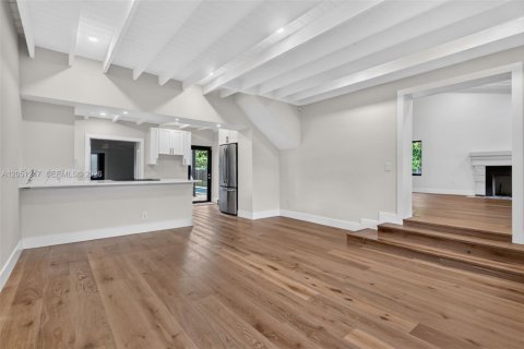 Villa ou maison à vendre à Miami Shores, Floride: 4 chambres, 155.43 m2 № 2250964 - photo 8