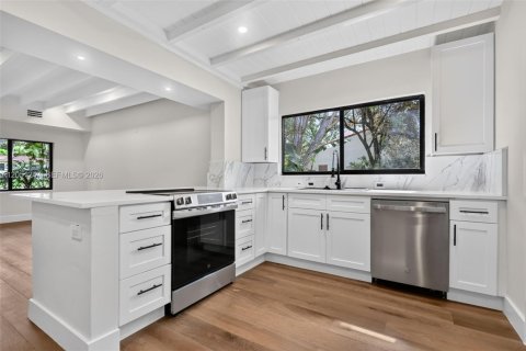 Villa ou maison à vendre à Miami Shores, Floride: 4 chambres, 155.43 m2 № 2250964 - photo 12