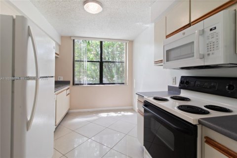 Condo in Delray Beach, Florida, 1 bedroom  № 1992767 - photo 9