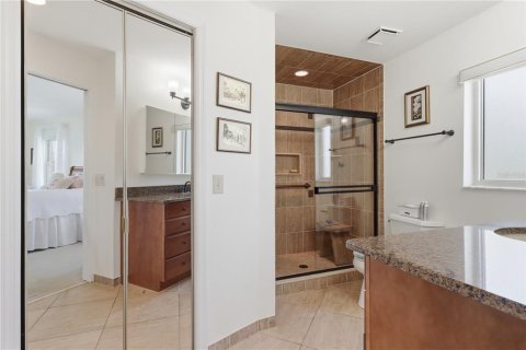 Condo in Crystal River, Florida, 2 bedrooms  № 2321304 - photo 24