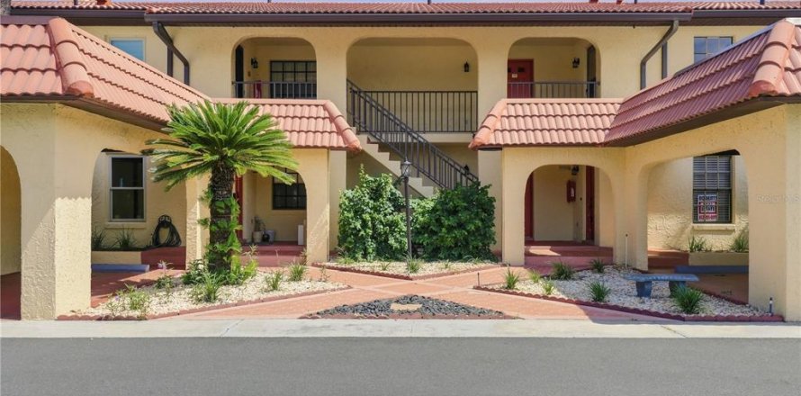 Condo in Crystal River, Florida, 2 bedrooms  № 2321304