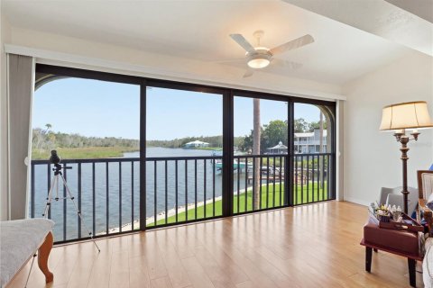 Condo in Crystal River, Florida, 2 bedrooms  № 2321304 - photo 7