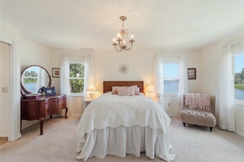 Condo in Crystal River, Florida, 2 bedrooms  № 2321304 - photo 21