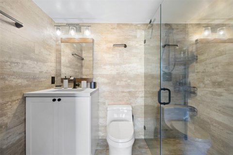 Condo in Miami Beach, Florida, 1 bedroom  № 1794539 - photo 15
