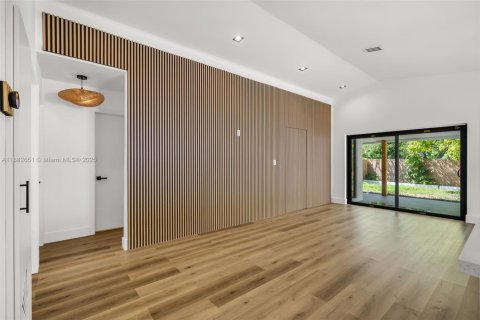 Купить виллу или дом в Майами, Флорида 3 спальни, 119.57м2, № 1946011 - фото 7