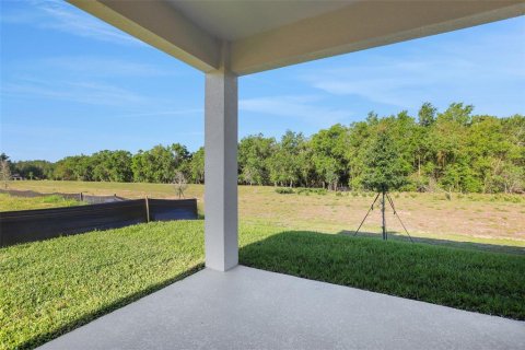 Casa en venta en Lady Lake, Florida, 4 dormitorios, 150.97 m2 № 1904273 - foto 2