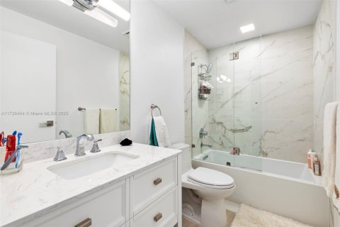 Copropriété à louer à Miami Beach, Floride: 3 chambres, 190.36 m2 № 1859297 - photo 29