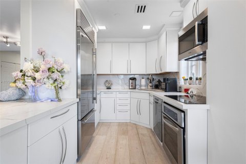 Copropriété à louer à Miami Beach, Floride: 3 chambres, 190.36 m2 № 1859297 - photo 7