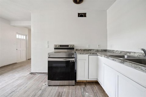 Villa ou maison à vendre à Altamonte Springs, Floride: 3 chambres, 151.99 m2 № 2196979 - photo 13