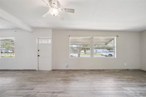Villa ou maison à vendre à Altamonte Springs, Floride: 3 chambres, 151.99 m2 № 2196979 - photo 9